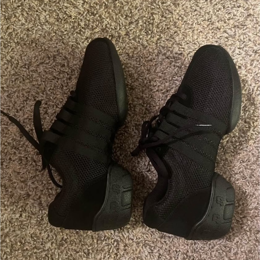 Women’s Black Jazz Sneakers